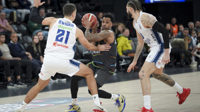 Anadolu Efes'e Aliağa Petkim tokadı