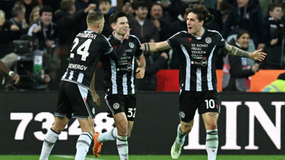 Lider Napoli'ye Ekkelenkamp füzesi