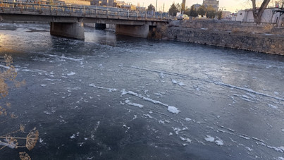 Kars’ta Sibirya soğuğu! Kars Çayı bir günde buz tuttu