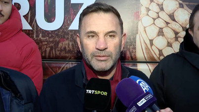 Okan Buruk Galata Köprüsü’nde Filistin için yürüdü