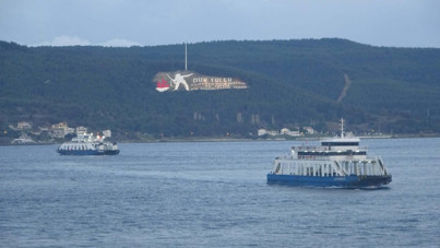Bozcaada ve Gökçeada’ya feribot seferlerine fırtına engeli