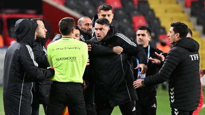 Burak Yılmaz çıldırdı, önüne gelene saldırdı: Özür diledi!