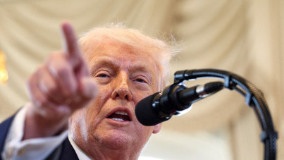 Trump, Danimarka'ya verdi veriştirdi