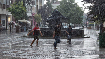 Meteoroloji’den Trakya için kuvvetli yağış ve fırtına uyarısı