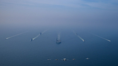 ABD’den Umman Denizi’nde gövde gösterisi