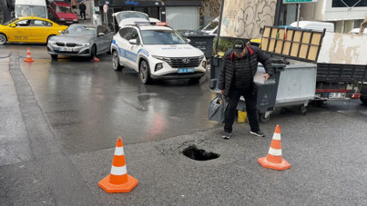 İstanbul’da yağış sonrası yol çöktü