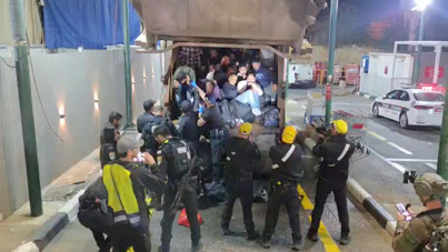 İsrail'de skandal görüntü: Önce engellediler, sonra...