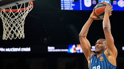 Anadolu Efes, Ergin Ataman'ın PANA'sına karşı