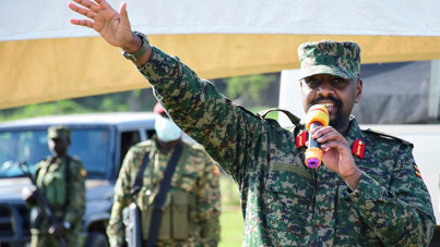 Uganda liderinin oğlu iki medya kuruluşunu kapattı