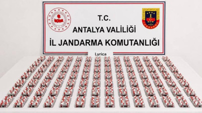 Antalya'da 5 adrese uyuşturucu operasyonu: Bin 24 hap ele geçirildi