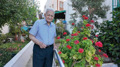Bir asrı devirdi: Karısı öldükten sonra hayata böyle tutundu