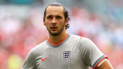 Leeds United, James Trafford'ı rekor bedelle transfer etti