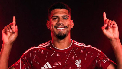 Liverpool, Barcelona'dan Ronald Araujo'yu alıyor