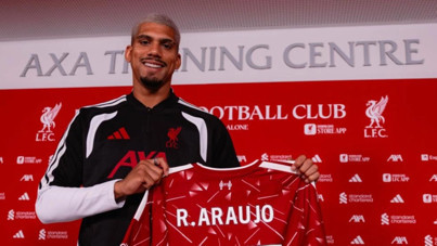 Liverpool yeni stoperini Barcelona'dan aldı