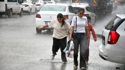 Dolu ve sağanak hayatı felç etti