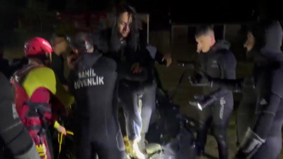 Sarıyer'de selde mahsur kalan oyuncu Demet Özdemir kurtarıldı
