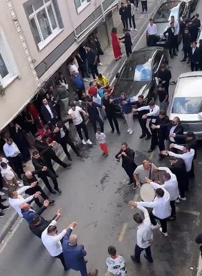 Genç kız paylaştı, herkes bu görüntüyü konuşuyor: Mahalleye böyle girdi - Resim : 5