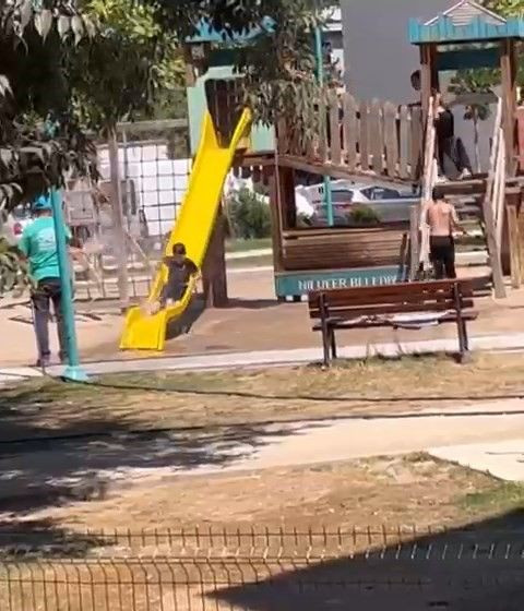 Sosyal medya bu görüntüleri konuşuyor: Hiçbir fırsatı kaçırmadılar - Resim: 1