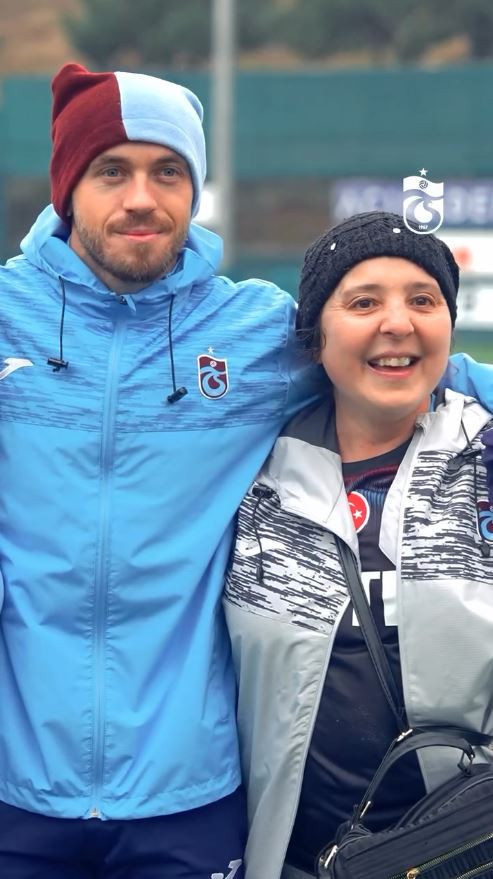 Kanser hastası Tuğçe’ye Trabzonspor jesti - Resim : 1