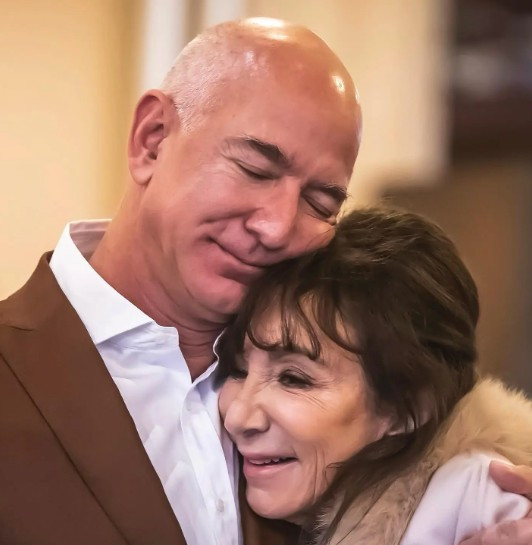 Jeff Bezos'un annesi öldü - Resim : 1