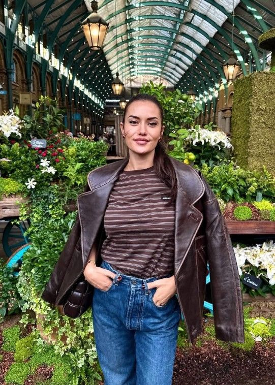 Fahriye Evcen Londra tatilinde adeta defile yaptı - Resim: 1