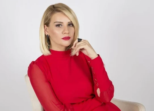 Esra Erol'un yeni mesleği ortaya &ccedil;ıktı! Duyanlar şaştı kaldı - Resim : 1