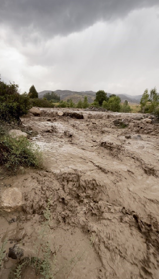 Sağanak dakikalar içinde sele dönüştü, dereler taştı - Resim : 1