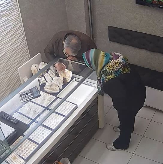 Yaşlı gibi davranıp kuyumcuyu soymaya kalktı: 'Sinirime dokundu' - Resim : 2