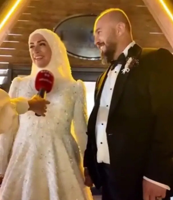 Burak Özçivit'ten düğün eleştirilerine sert tepki: "Ailemizi rahat bırakın" - Resim : 1