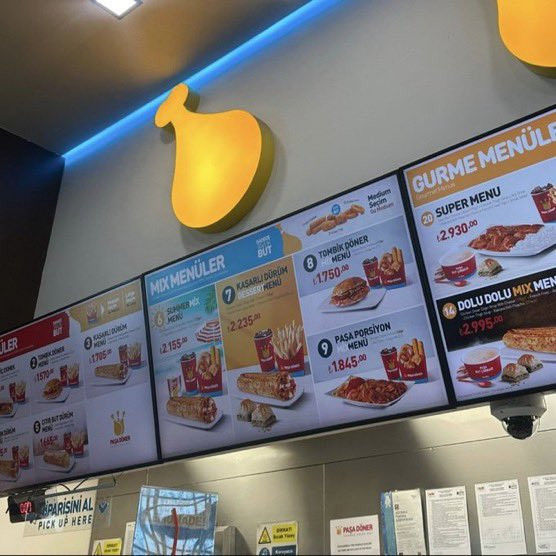 Havalimanında fastfood yemek uçak biletinden pahalı. Cüzdan yakan fiyatlar - Resim : 1