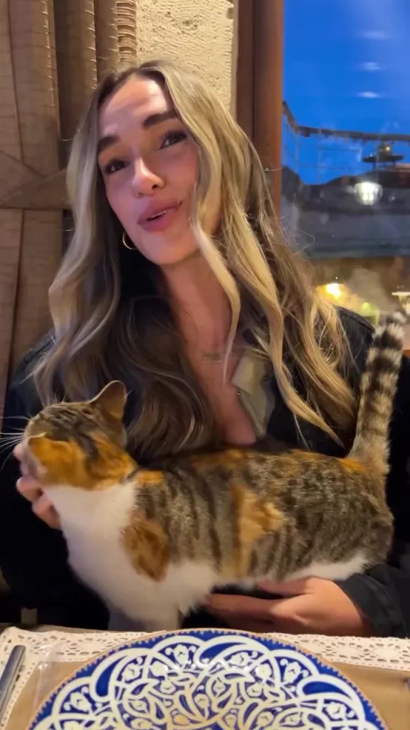 Ünlü voleybolcunun Kapadokya tatili videosu gündem oldu - Resim : 2