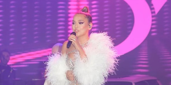 Demet Akalın iki ismi reddetti: Hadise ve Zuhal Topal barışma listesinde yok - Resim : 1