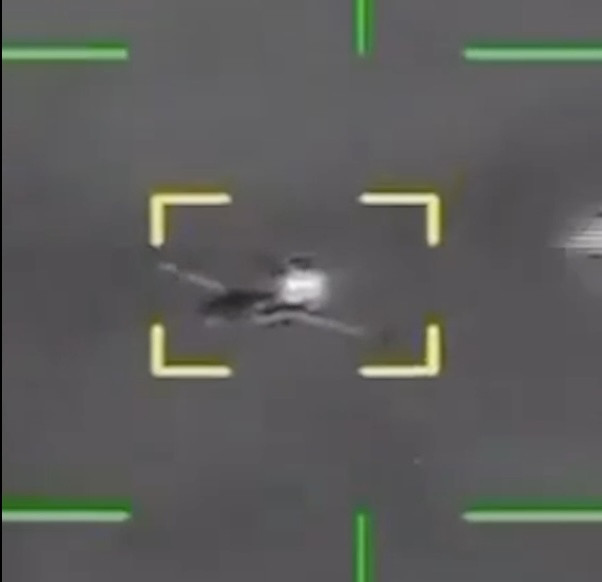 İran, ABD savaş uçaklarını vurdu: Ödül vadetti - Resim : 1