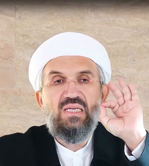 İlahiyatçı İhsan Şenocak'tan Salah tepkisi: Allah'ın gazabını çeker üzerimize - Resim : 1
