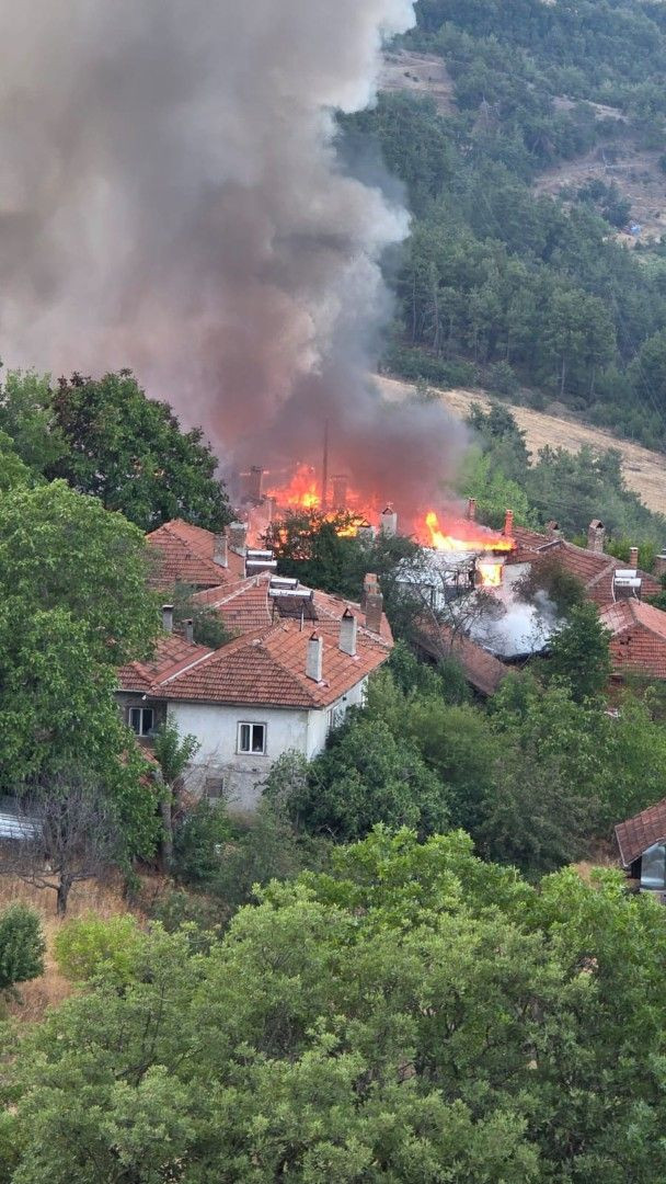 Balıkesir'de 15 ev kül oldu - Resim: 3