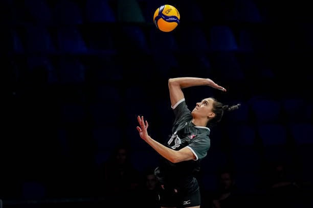 Eczacıbaşı Dynavit, orta hattı güçlendirdi: Emily Maglio imzaladı - Resim : 1