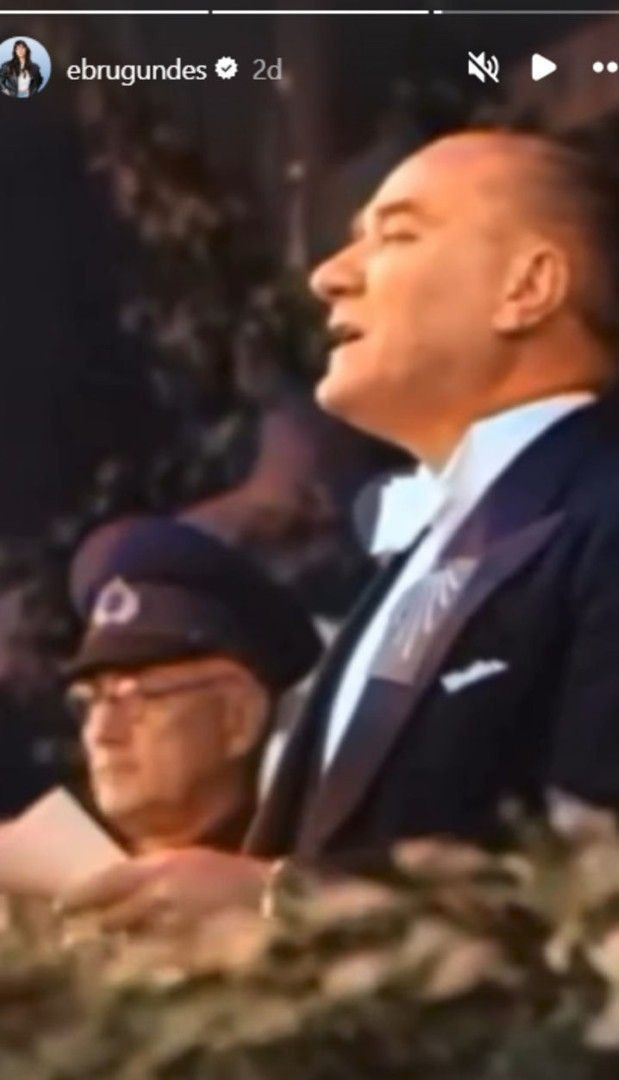 Ünlülerden 29 Ekim Cumhuriyet Bayramı paylaşımları - Resim: 22