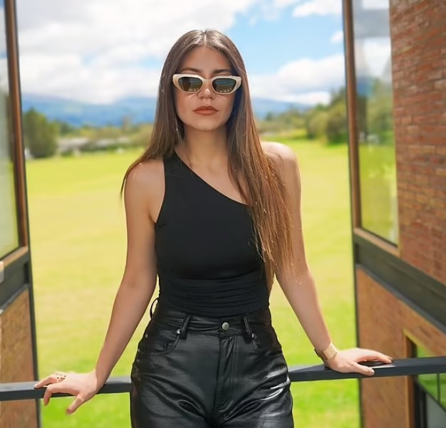 Güzellik kraliçesi genç yaşta öldü - Resim : 1