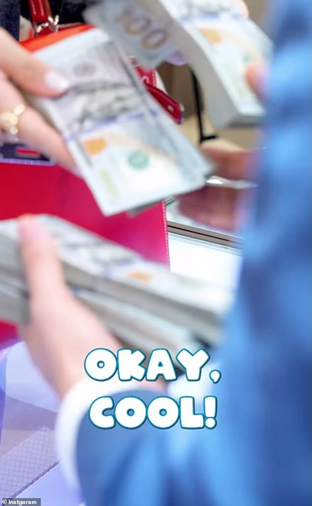 Ünlü şarkıcı tomarla para çıkarıp 2 milyon TL'lik takı aldı - Resim : 2