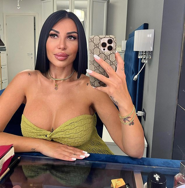 Genç kadın dava açtı: Lamborghini benim babam - Resim : 2