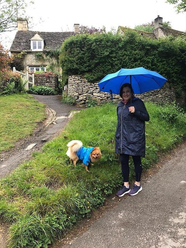 İngiliz köyünü "savaş alanına" çeviren çiftten yeni hamle - Resim : 1