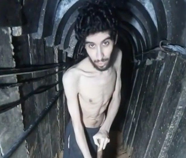 'Kendi mezarımı kazıyorum' diyen rehinenin videosu, on binlerce İsrailliyi sokağa döktü - Resim: 2