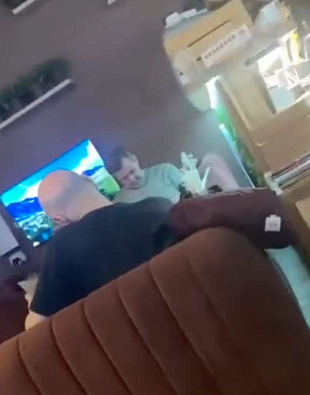 Esad'ın lüks sürgününden yeni kareler ortaya çıktı - Resim : 3