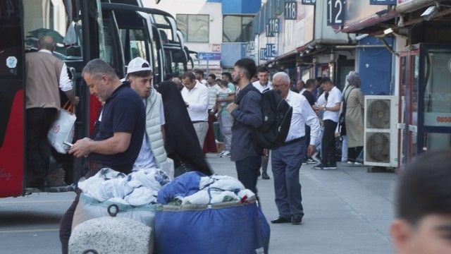 Otogarda bayram hareketliliği: 'Çok istediğimiz gibi bir yoğunluk olmadı' - Resim: 8