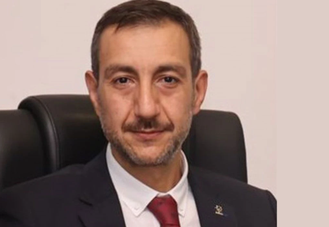 AKP'li Şamil Tayyar iktidarı uyardı: Elimizden gidiyor - Resim : 1