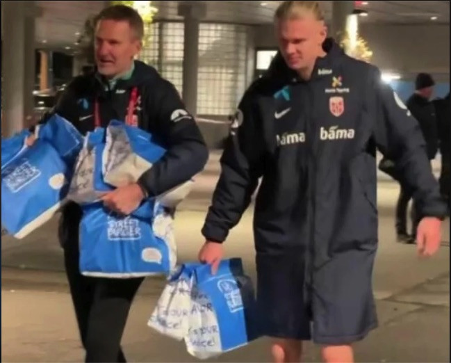 Erling Haaland'dan galibiyet jesti: 70 cheeseburger sipariş etti - Resim : 1