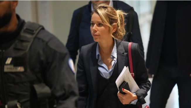 First Lady'nin kızı mahkemede konuştu: Annem cehennem azabı yaşadı - Resim : 1