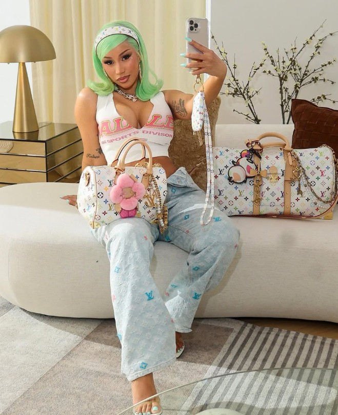 Dünyaca ünlü yıldız Cardi B'den Hürrem Sultan'lı gönderme - Resim : 2