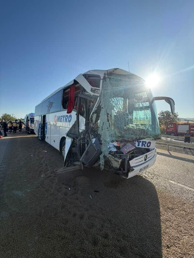 Yine yolcu otobüsü kazası: Çok sayıda yaralı var - Resim : 2