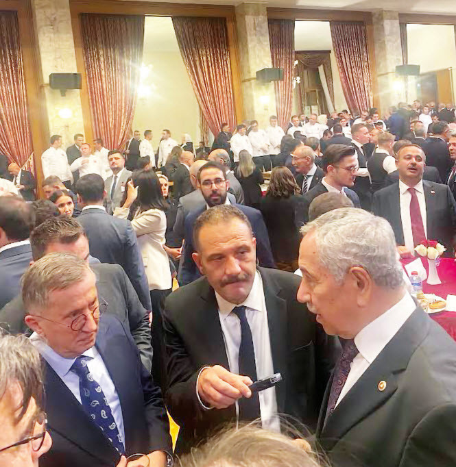 Mansur Yavaş'la makamında g&ouml;r&uuml;şt&uuml;m ve sordum: Cumhurbaşkanı adayı olacak mısınız? - Resim : 3